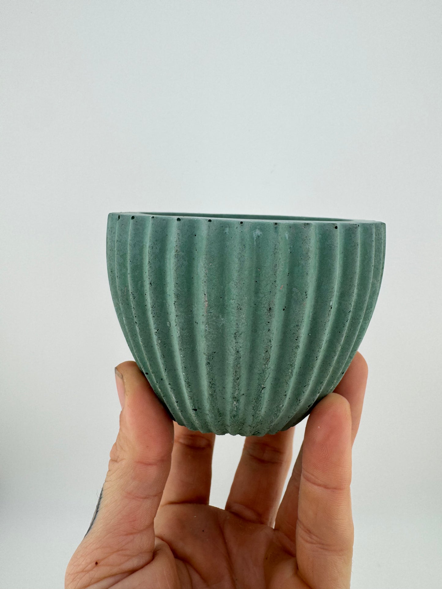 Small Ridged Pot