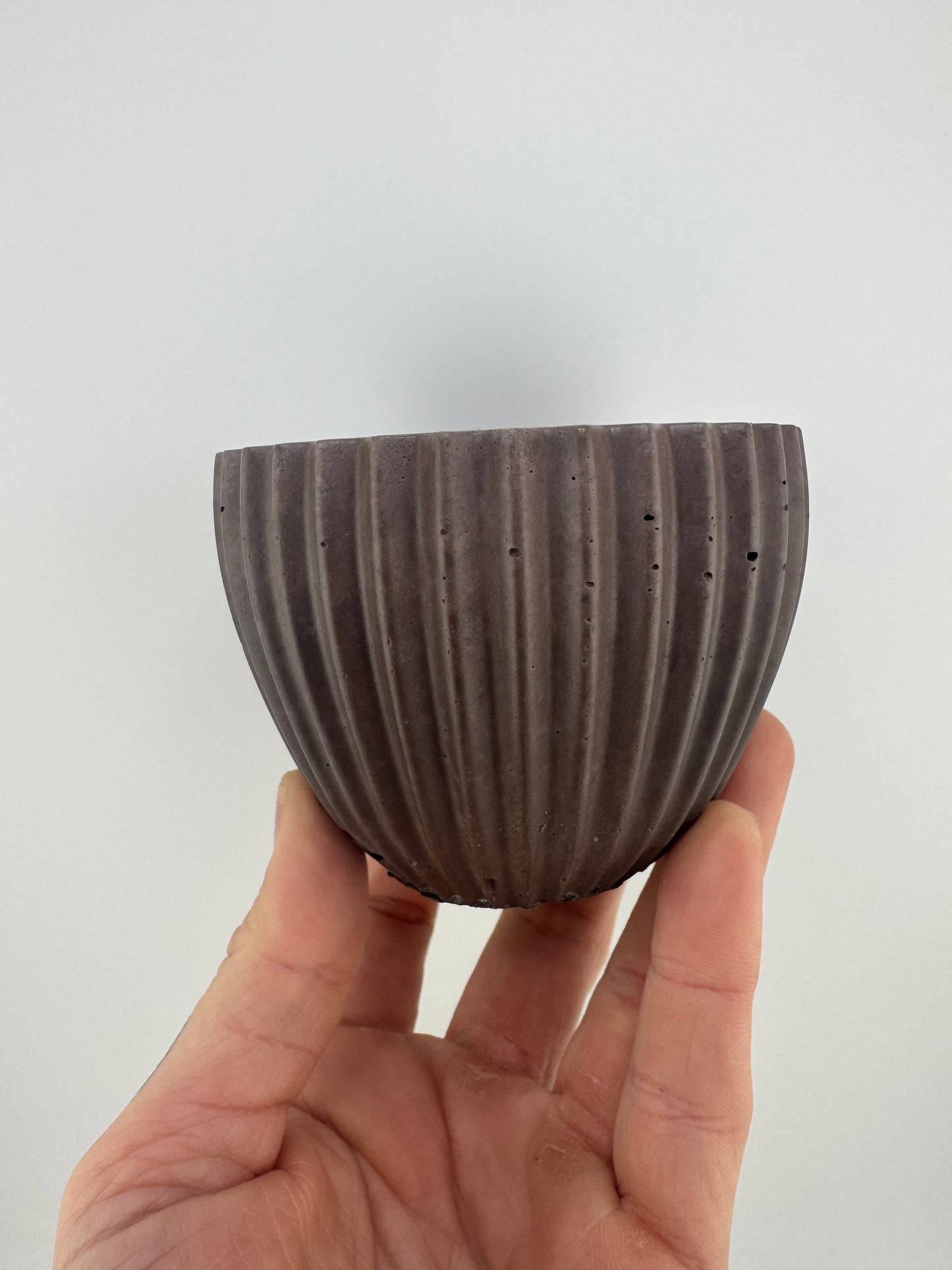 Ridged Pot