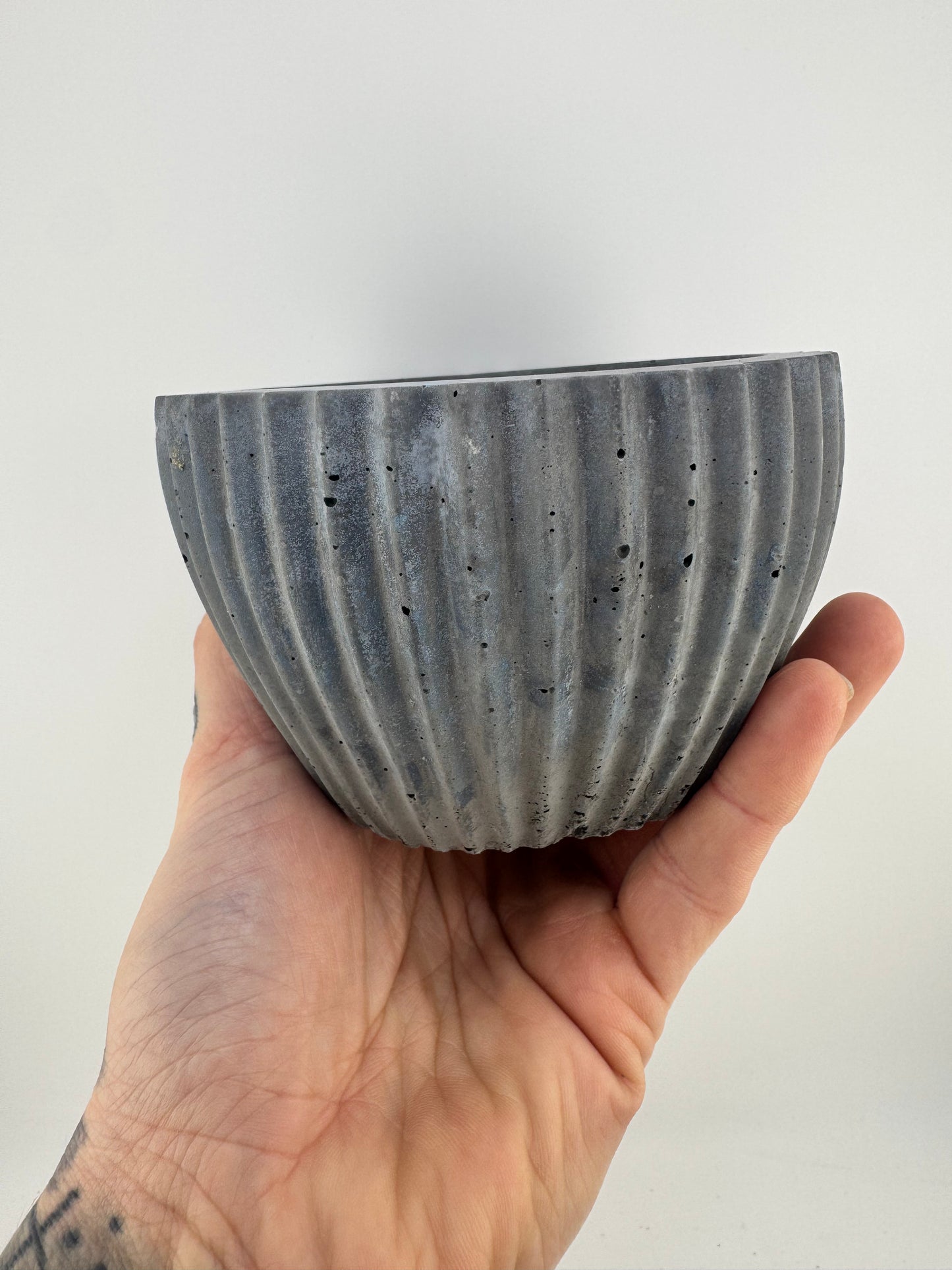 Ridged Pot