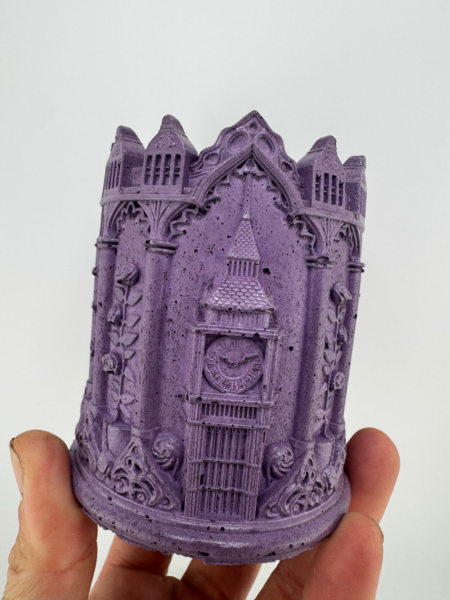 Big Ben and Roses Pot