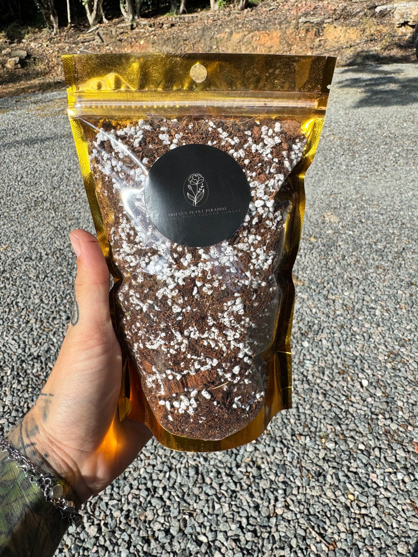 Chunky soil-less blend